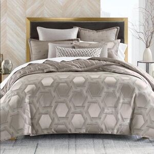 Hotel Collection Honeycomb 3piece SET full/queen duvet cover & 2 pillowcases